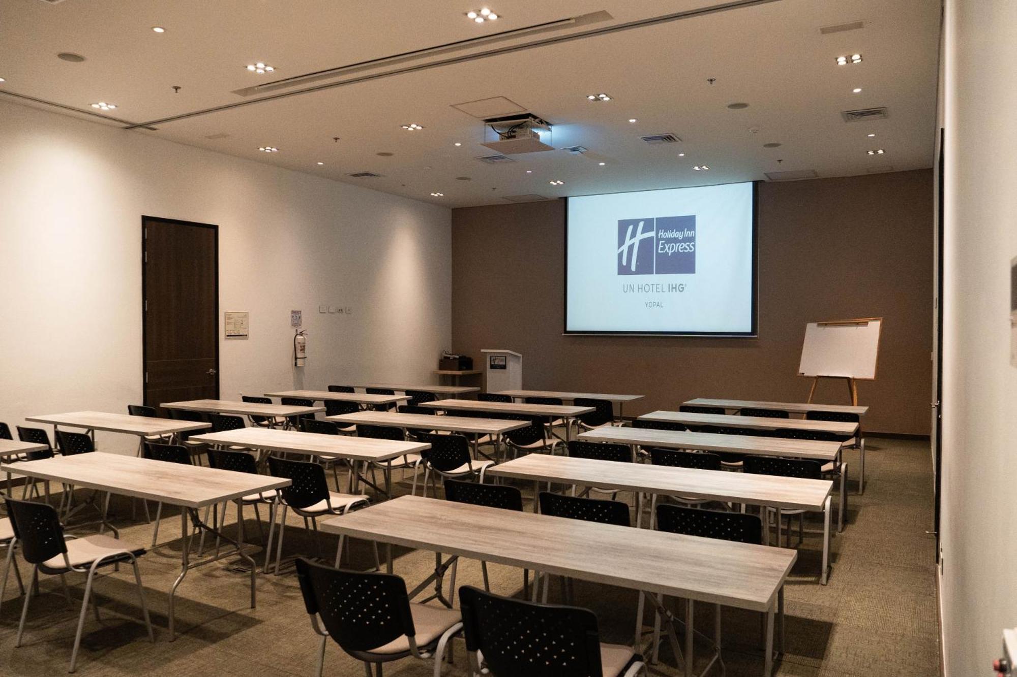 Holiday Inn Express Yopal By Ihg Екстериор снимка