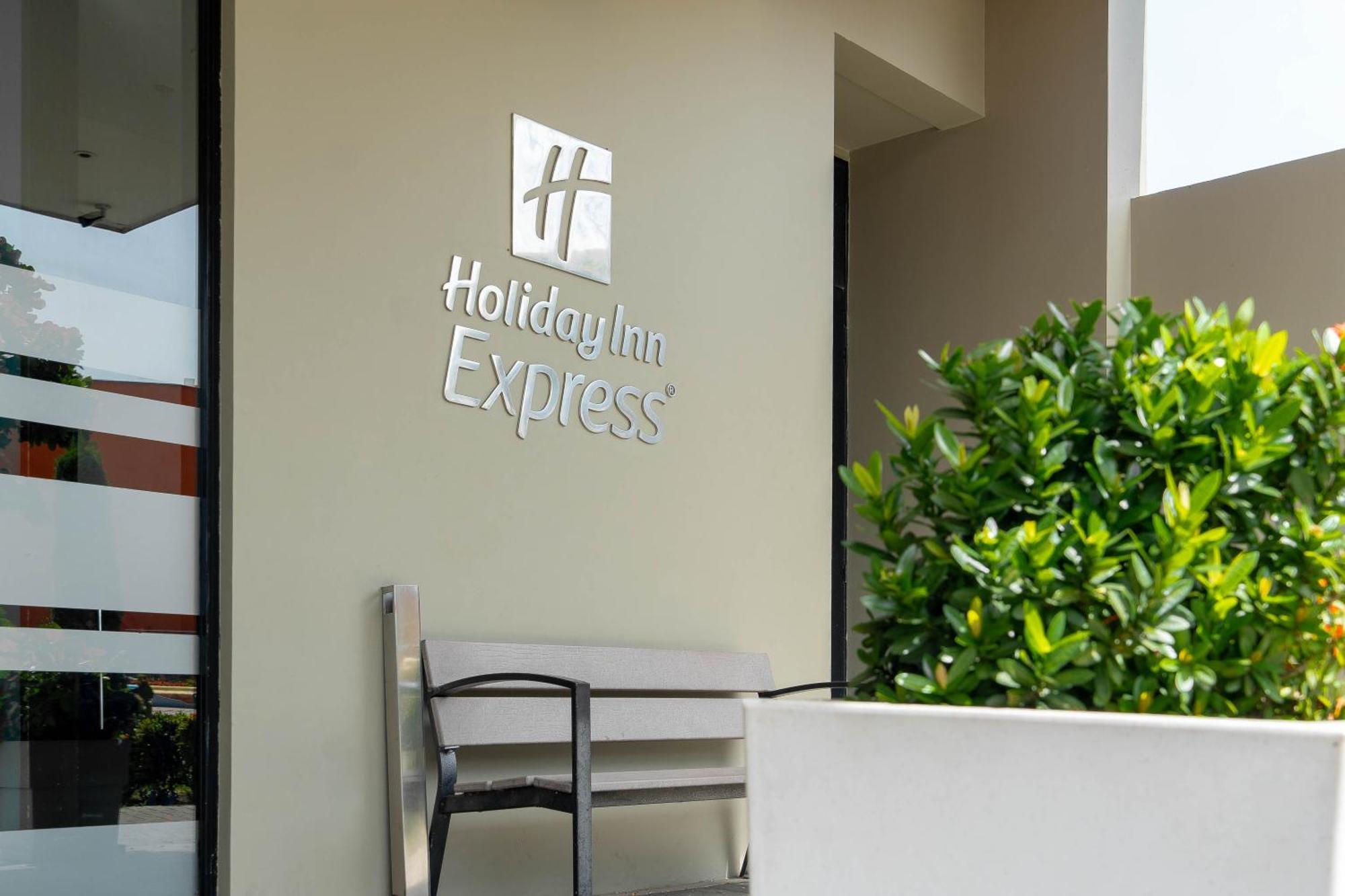 Holiday Inn Express Yopal By Ihg Екстериор снимка