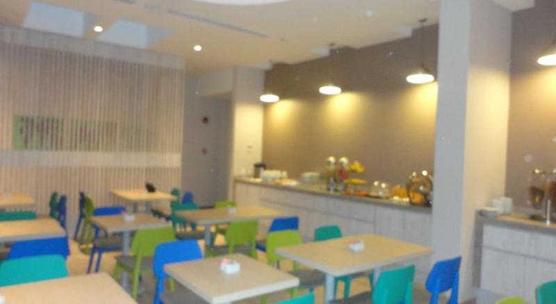 Holiday Inn Express Yopal By Ihg Екстериор снимка
